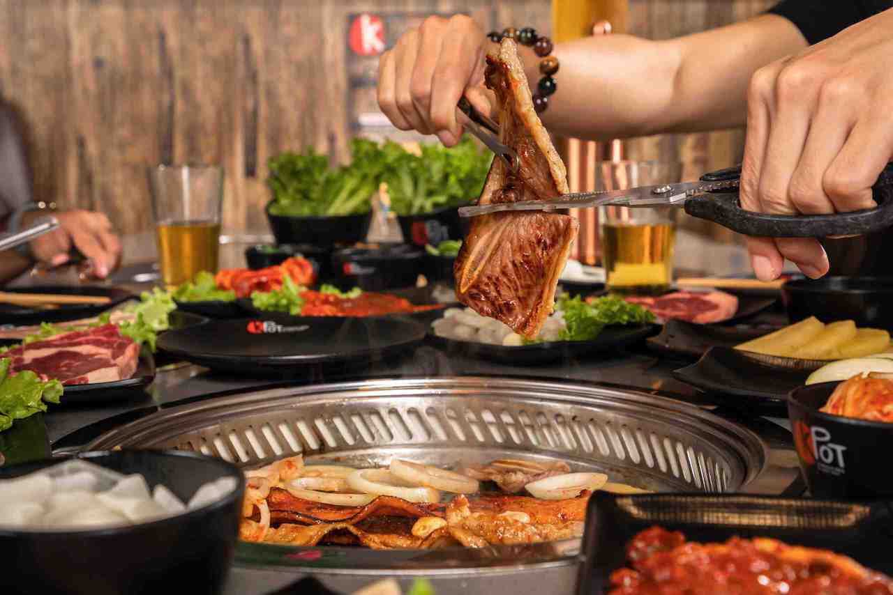 Enjoy The Best Endless Chinese Hot Pot & Korean BBQ restaurant